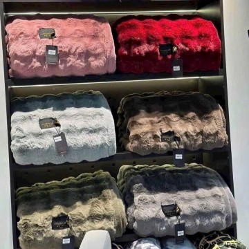 Chăn Đông Dày - Chăn Hồ Ly Moder Đại Hàn Cao Cấp - Kích thước 2Mx2M3, nặng 6KG, Ấm Áp Mềm Mại